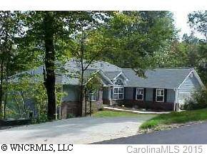 409 Hunters Glen Ln., Hendersonville, NC 28739