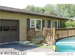 210 Fairfield Dr., Hendersonville, NC 28792