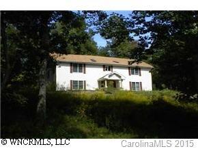 150 Beechwood Cir., Hendersonville, NC 28739