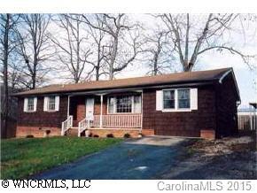 231 Clover Dr., Fletcher, NC 28732