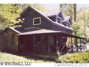 30 Rose Path Lne, Waynesville, NC 28786