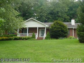 105 Mountain Valley Dr., Hendersonville, NC 28739