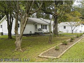 617 Dillard Ave., Hendersonville, NC 28791