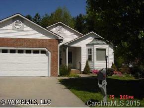 223 Hampton Ct., Hendersonville, NC 28791