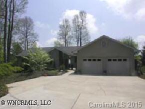 285 Roberts Drive, Hendersonville, NC 28739