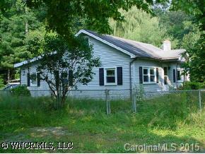 2131 Somerset Dr., Hendersonville, NC 28739