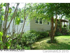 25 Woodmont Drive, Asheville, NC 28806