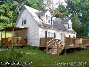 16 Columbia Circle, Hendersonville, NC 28792