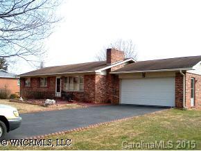 346 Golf Course Rd, Waynesville, NC 28786