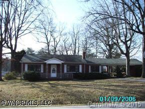 347 Etowah School Road, Hendersonville, NC 28739