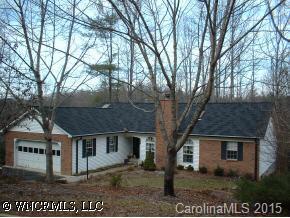 413 Hunters Glen Ln., Hendersonville, NC 28739