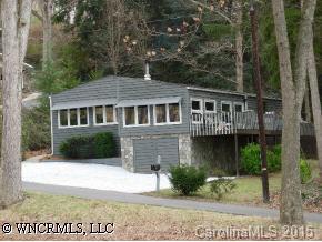 18 Woodlink Rd., Asheville, NC 28801
