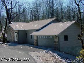 904 Tsisqua Cir., Brevard, NC 28712