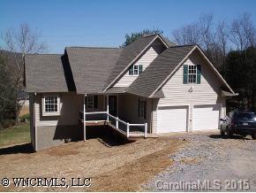 3 Hamlet Park Dr, Clyde, NC 28721