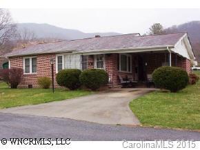 63 Moore St, Waynesville, NC 28786