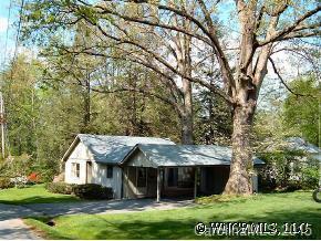 125 Erkwood Drive, Hendersonville, NC 28739