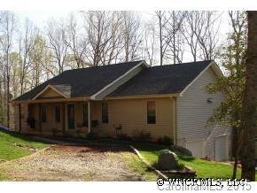 44 Canterbury Hill Lane, Hendersonville, NC 28792