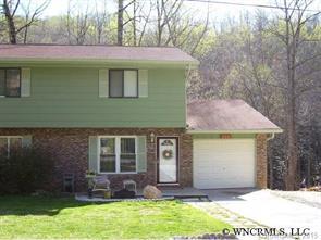 520 Burge Mountain Rd, Hendersonville, NC 28792