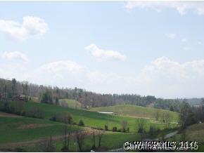 999 Crooked Creek Rd, Mars Hill, NC 28754