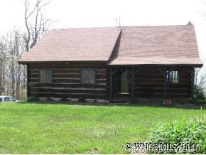 220 Pink Fox Cove Rd., Weaverville, NC 28787