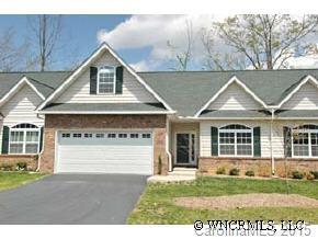 101 Victoria Park Dr., Hendersonville, NC 28791