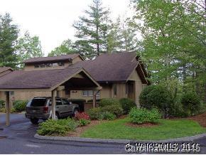 106 Spanish Oak Ln., Hendersonville, NC 28791