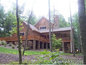 1545 Davis Mountain Road, Hendersonville, NC 28739