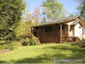 61 Mountain Mist Rd., Bat Cave, NC 28710