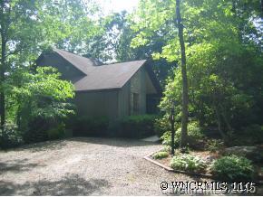 350 Chipmunk Drive, Hendersonville, NC 28739