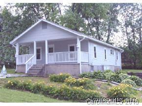 143 Oakdale St., Brevard, NC 28712