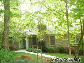 229 Haywood Knolls Dr, Hendersonville, NC 28791