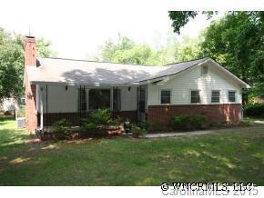 1627 Greenville Hwy., Hendersonville, NC 28792