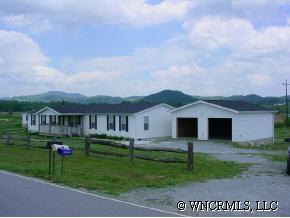 2274 Pace Rd., Hendersonville, NC 28792