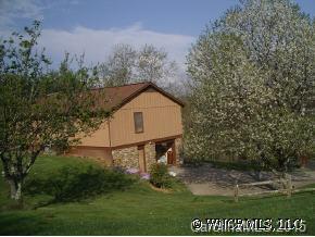 10 Lakeview Lane, Weaverville, NC 28787