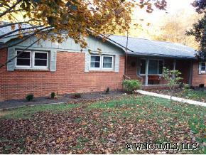 16 Oakbrook Dr., Fletcher, NC 28732