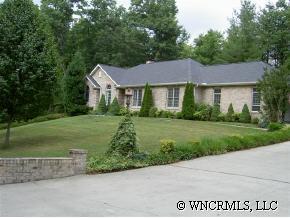 312 Sweetbrier Drive, Hendersonville, NC 28739