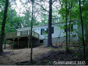 91 Pinewood Knoll Dr., Hendersonville, NC 28739