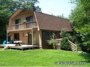 3276 Howard Gap Rd., Hendersonville, NC 28792