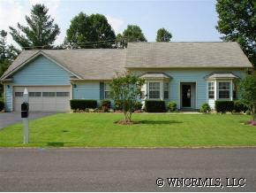 113 Brandymill Loop, Etowah, NC 28729