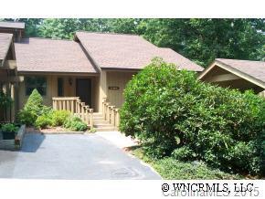 201 Chinquapin Oak Ln., Hendersonville, NC 28791