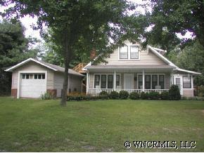 90 & 92 Tabor Rd., East Flat Rock, NC 28726