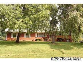 211 Monroe Drive, Hendersonville, NC 28792