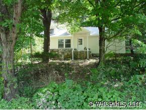 180 Davidson Rd., Swannanoa, NC 28778