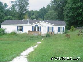 221 Rolling Oaks Drive, Hendersonville, NC 28791