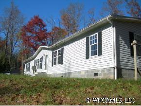 116 Rabbit Hilll Ln., Micaville, NC 28714