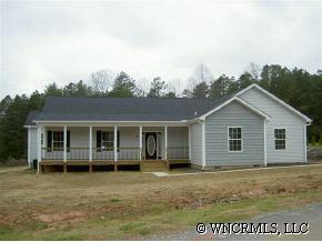 52 S.sunset Ridge Drive, Etowah, NC 28729