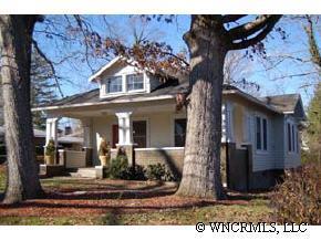 535 Third Avenue West, Hendersonville, NC 28739