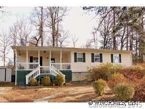 35 Carolina Circle, Hendersonville, NC 28792