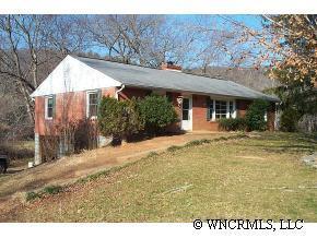 122 Pinners Cove Road, Asheville, NC 28803