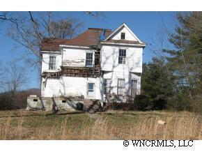 146 Oaklawn Ave., Brevard, NC 28712